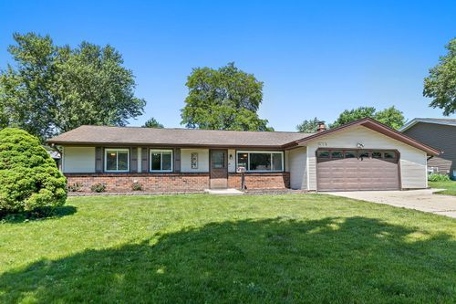 616 Clover Ln, Schaumburg, IL, 60193-2414 | Card Image