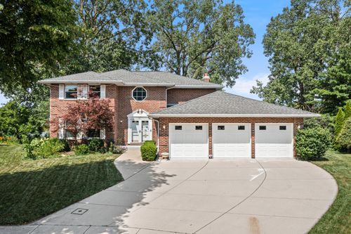 887 N Dovington Dr, Hoffman Estates, IL, 60169-2347 | Card Image