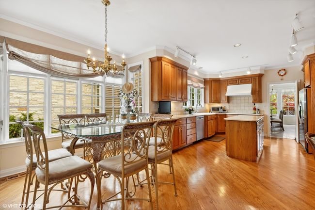 289 S South Shore Ln, House other with 3 bedrooms, 4 bathrooms and 2 parking in Lake Forest IL | Image 6