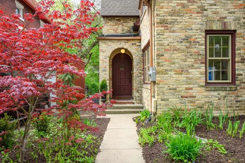 1913 Regent Street, Madison, WI, 53726 | Card Image
