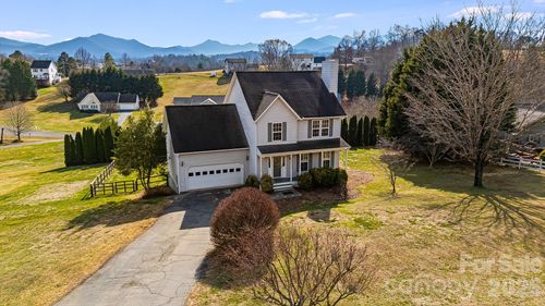 26 Golden Ln, Leicester, NC, 28748-6402 | Card Image