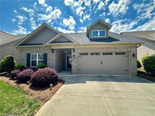 150 Lake Louise Dr, Mocksville, NC, 27028-2242 | Card Image