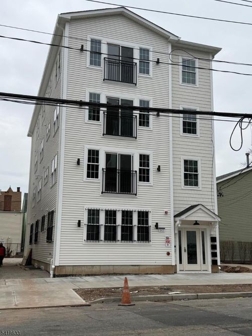 142 Littleton Ave, Newark, NJ, 07103-2417 | Card Image