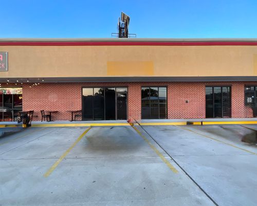 5717 W Main St, Houma, LA, 70360-1757 | Card Image