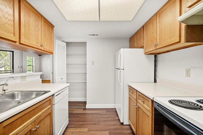1208 Cypress Pond Rd, Condo with 1 bedrooms, 1 bathrooms and null parking in PALM HARBOR FL | Image 4
