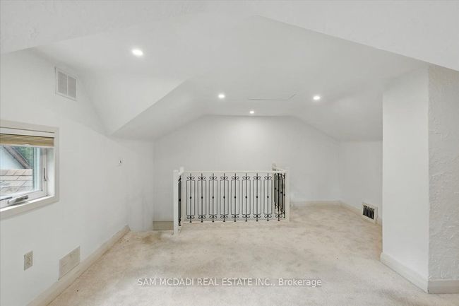 62 Maple Ave S, House other with 3 bedrooms, 3 bathrooms and 3 parking in Mississauga ON | Image 19