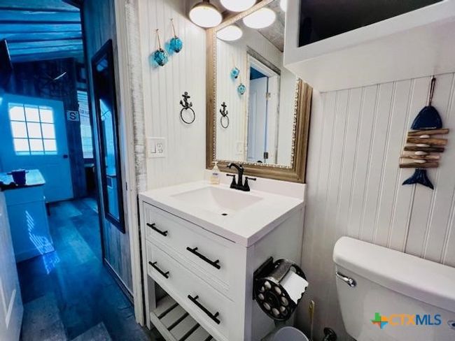 1303 W Adams Ave, House other with 1 bedrooms, 1 bathrooms and null parking in Port O Connor TX | Image 35
