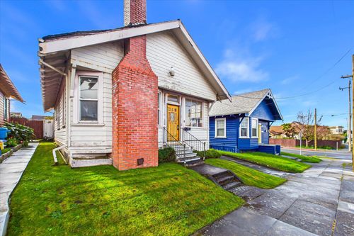 8 Clark St, Eureka, CA, 95501-1626 | Card Image