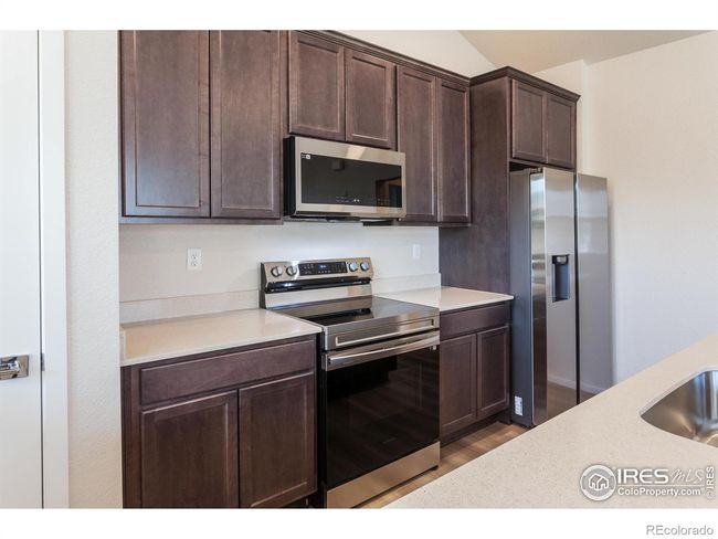 KITCHEN W/ S.S. APPLIANCES INCLUDED | Image 14