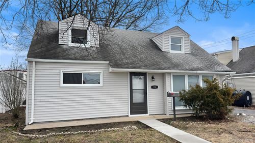 11 State St, Valley Stream, NY, 11580-4013 | Card Image