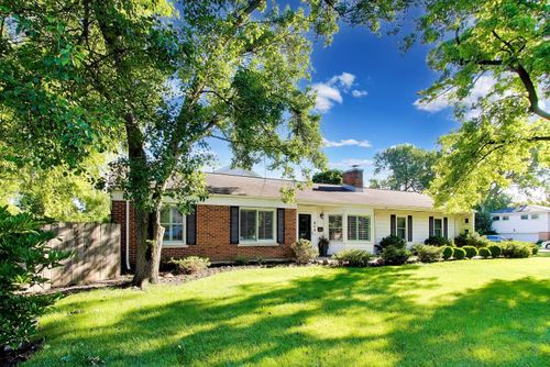 800 Hunter Rd, Glenview, IL, 60025-3308 | Card Image