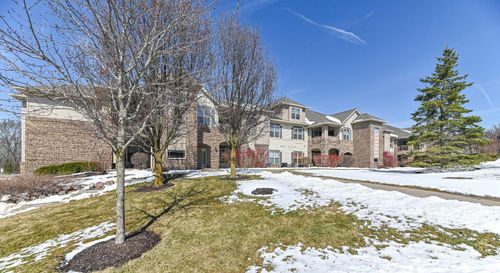3053 W Drexel Ave, Franklin, WI, 53132-7923 | Card Image