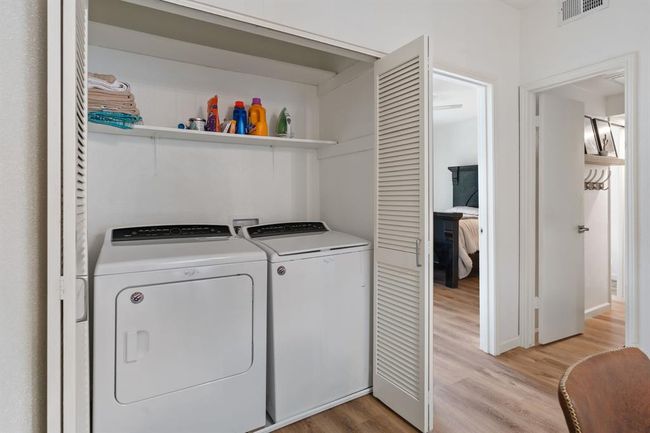 APT-422 - 2100 Tanglewilde St, Townhouse with 1 bedrooms, 1 bathrooms and 1 parking in Houston TX | Image 13