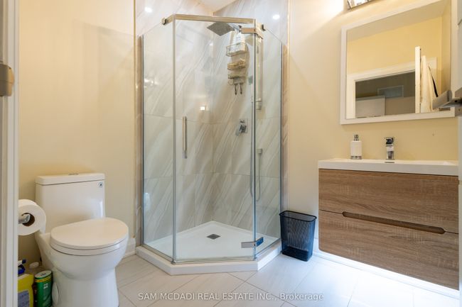 35A Broadview Ave, House attached with 3 bedrooms, 5 bathrooms and 2 parking in Mississauga ON | Image 29