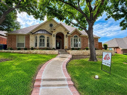 3211 Lake Creek Trl, Mansfield, TX, 76063-5470 | Card Image