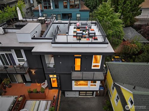 609 15th Ave E, Seattle, WA, 98112-4523 | Card Image