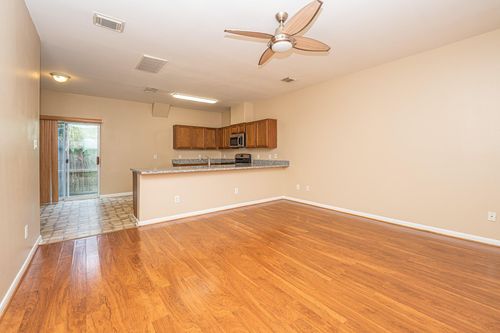2212 Naomi St, Houston, TX, 77054-3824 | Card Image