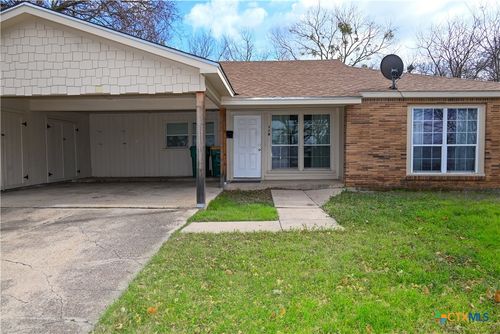 118 N 26th St, Gatesville, TX, 76528-1901 | Card Image