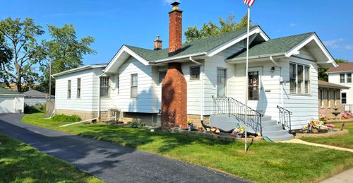 3438 Monroe St, Lansing, IL, 60438-2312 | Card Image