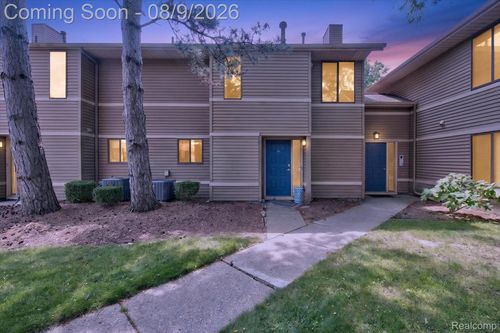 102-175 Briarcrest Dr, Ann Arbor, MI, 48104-6757 | Card Image