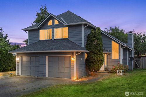 2826 Ne 8th Street, Renton, WA, 98056 | Card Image