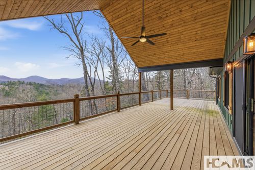 960 Woods Mountain Trl, Cullowhee, NC, 28723 | Card Image