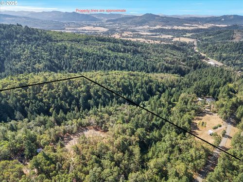 725 Wildflower Ln, Oakland, OR, 97462 | Card Image