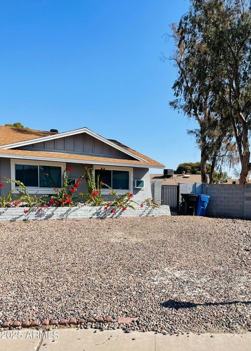 studio-3720 W Mauna Loa Ln, Phoenix, AZ, 85053-4655 | Card Image
