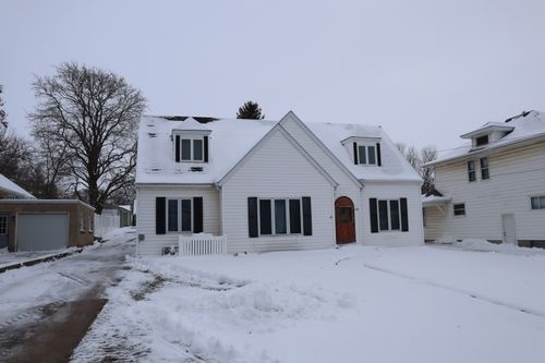 114 5th St, Walnut, IL, 61376-9780 | Card Image