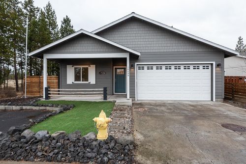 16499 Betty Dr, La Pine, OR, 97739-7675 | Card Image