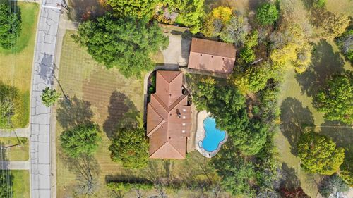 1106 S Greenstone Ln, Duncanville, TX, 75137-2829 | Card Image