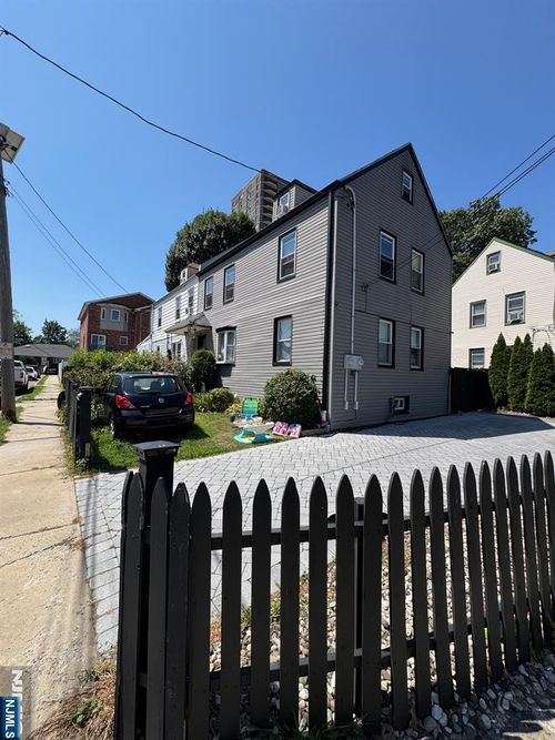 775 Veterans Pl, Cliffside Park, NJ, 07010-2605 | Card Image