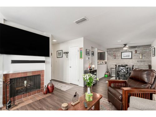 d19-2330 E Fremont Ave, Centennial, CO, 80122-1695 | Card Image
