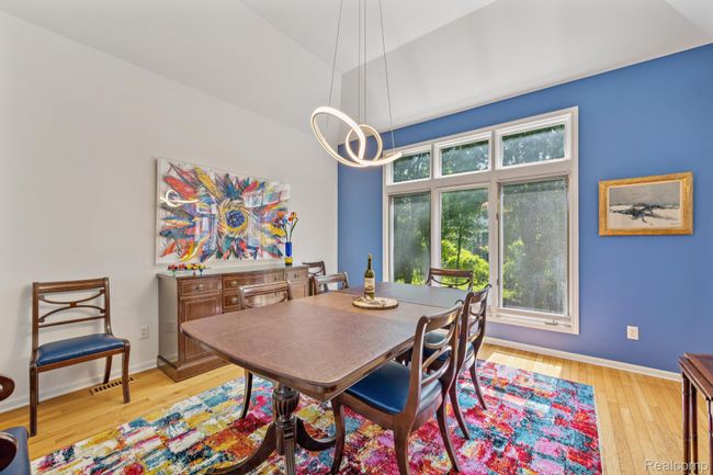 22_38049_Lantern_Hill_Ct_Farmington_Hills_MI_48331_USA-Dining_room-194376_HDR-04.jpg | Image 21