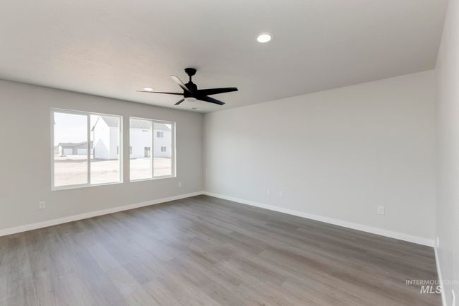 5289 E Grizzly St, House other with 4 bedrooms, 3 bathrooms and 3 parking in Nampa ID | Image 9