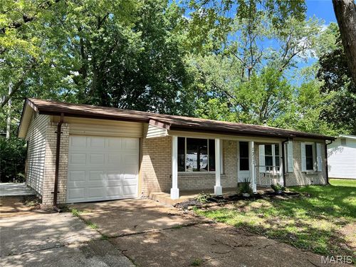 1311 Claudine Dr, Saint Louis, MO, 63138-2327 | Card Image