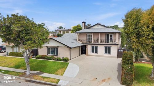9389 Santa Maria St, Ventura, CA, 93004-1741 | Card Image