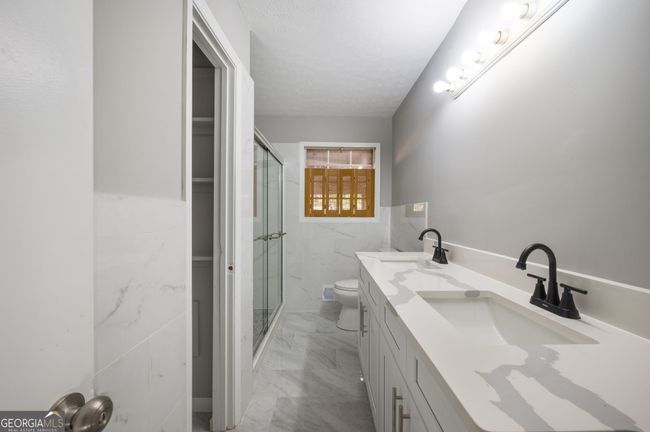 2030 Starlight Dr, House other with 5 bedrooms, 2 bathrooms and null parking in Marietta GA | Image 8