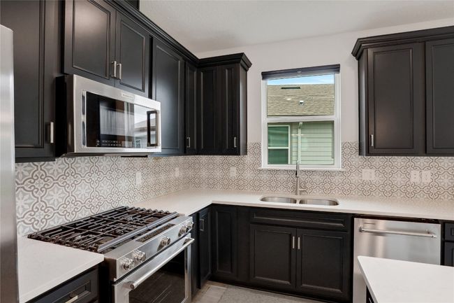 564 Jubilee Cir, Home with 2 bedrooms, 2 bathrooms and null parking in YULEE FL | Image 9