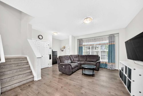 246 Walgrove Terr Se, Calgary, AB, T2X4E7 | Card Image
