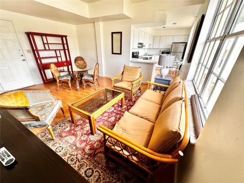 apt-1f-1051 Meridian Ave, Miami Beach, FL, 33139-8321 | Card Image