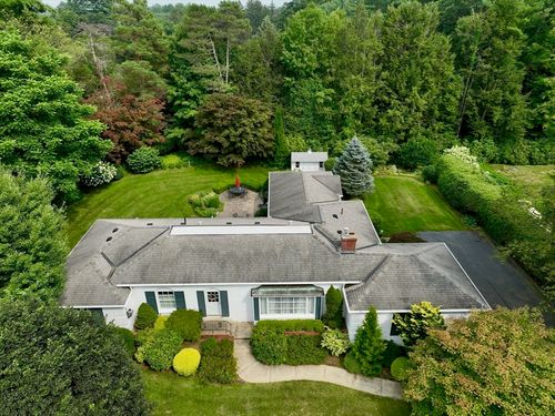 35 Hillcrest Dr, Northampton, MA, 01062-1341 | Card Image