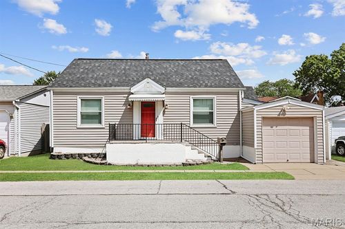 5515 Maxwell Ave, Saint Louis, MO, 63123-3619 | Card Image