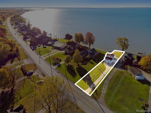 9669 Dixie Hwy, Ira, MI, 48023-2323 | Card Image