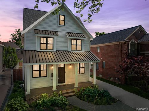 811 Smith Ave, Birmingham, MI, 48009-2041 | Card Image
