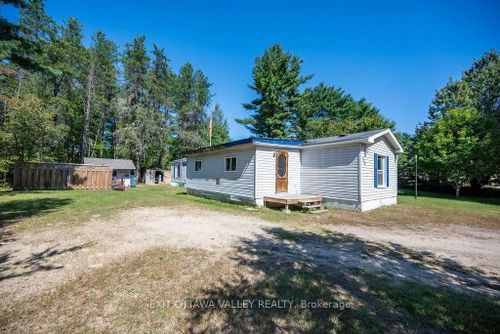 20 Hunters Run Lane, Chalk River, ON, K0J1J0 | Card Image