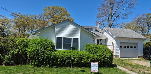 24 Lavender Rd, Rocky Point, NY, 11778-9566 | Card Image