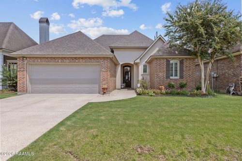 304 Overbrook Dr, Broussard, LA, 70518-4986 | Card Image