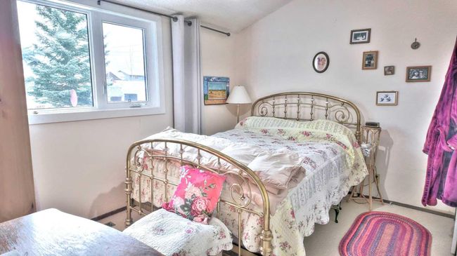 1001 9 Avenue, House other with 4 bedrooms, 2 bathrooms and 4 parking in Canmore AB | Image 18