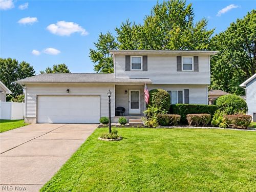2382 Penny Ln, Youngstown, OH, 44515-4939 | Card Image